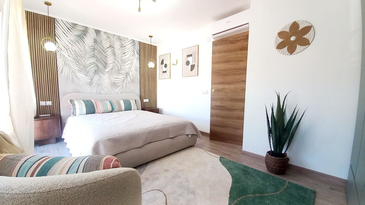 Appartement te koop in Calahonda | 4 slaapkamers H5402821