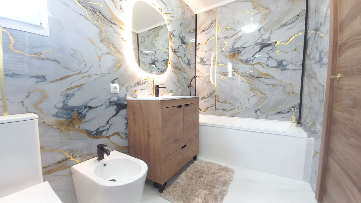 Appartement te koop in Calahonda | 4 slaapkamers H5402821