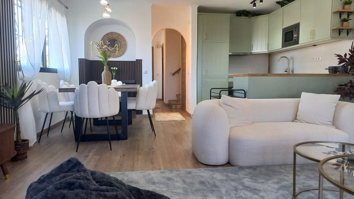 Appartement te koop in Calahonda | 4 slaapkamers H5402821