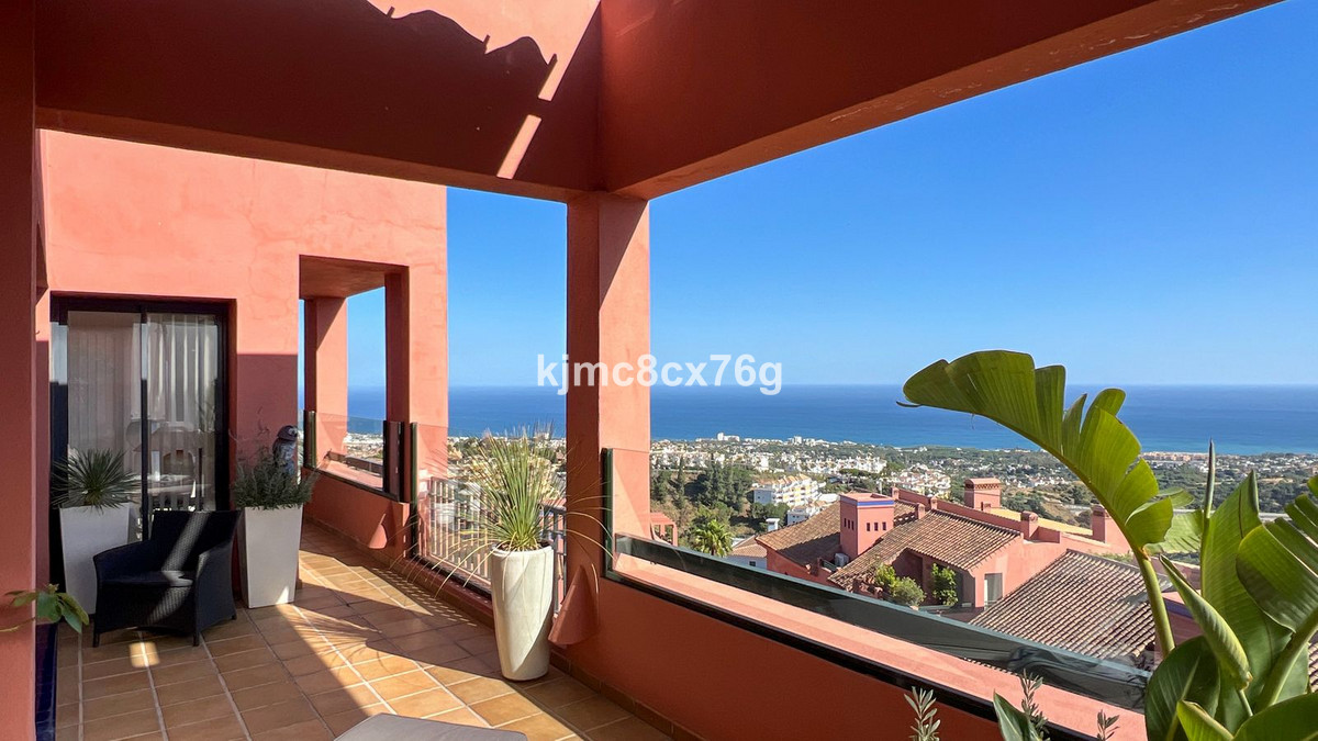 Appartement te koop in Calahonda | 4 slaapkamers H5407117