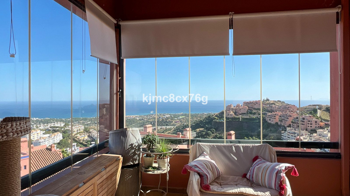 Appartement te koop in Calahonda | 4 slaapkamers H5407117