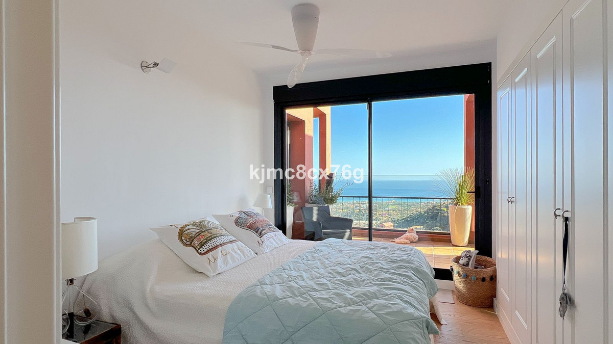 Appartement te koop in Calahonda | 4 slaapkamers H5407117