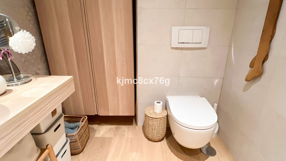 Appartement te koop in Calahonda | 4 slaapkamers H5407117