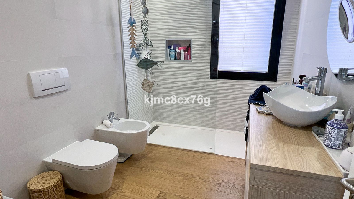 Appartement te koop in Calahonda | 4 slaapkamers H5407117