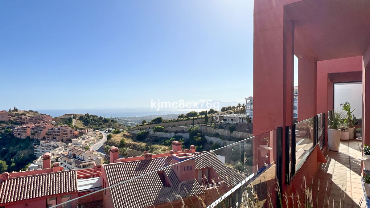 Appartement te koop in Calahonda | 4 slaapkamers H5407117