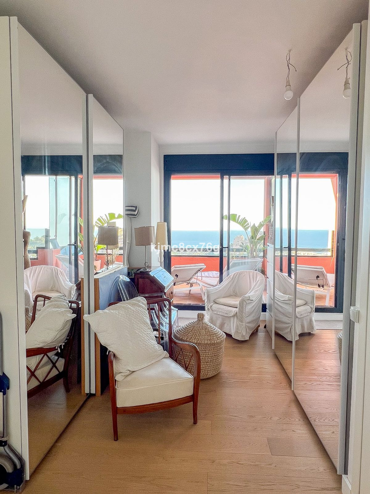 Appartement te koop in Calahonda | 4 slaapkamers H5407117