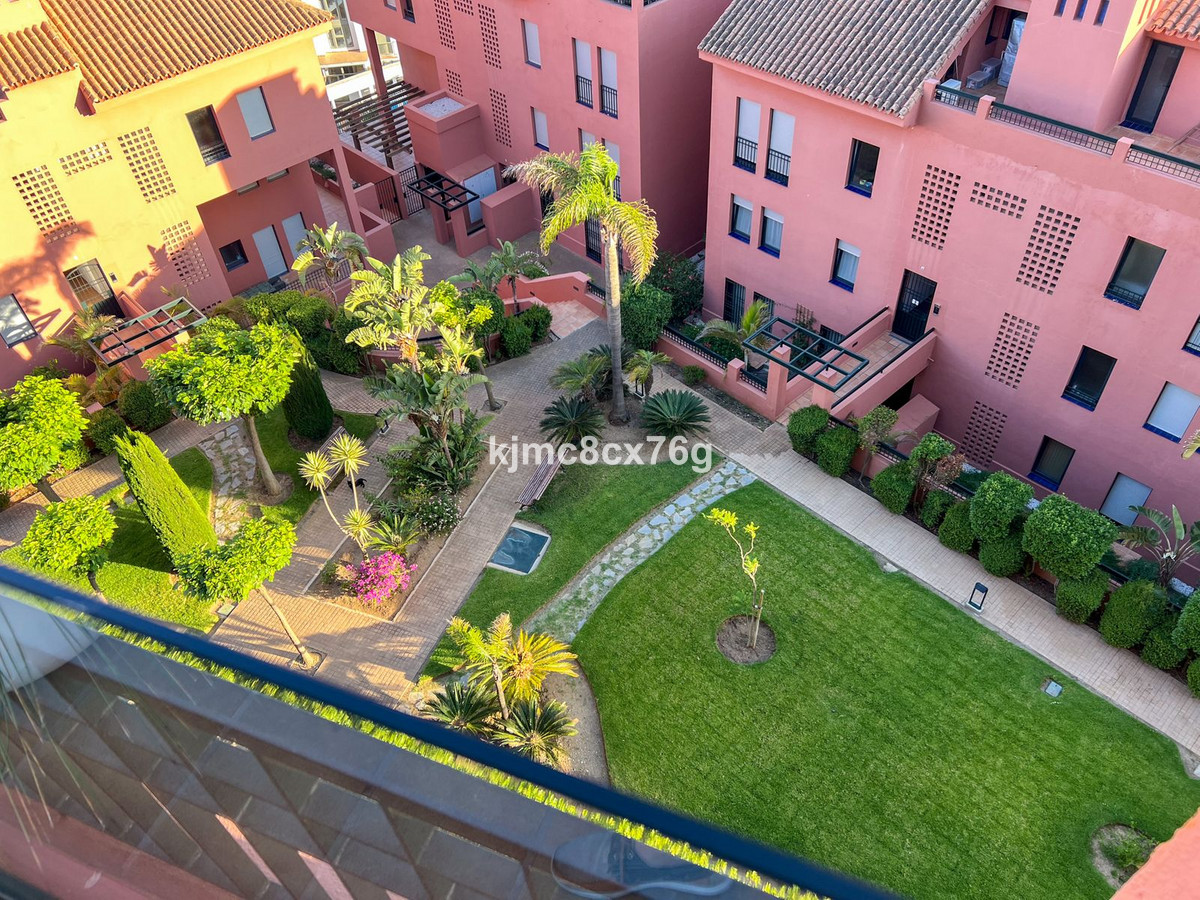 Appartement te koop in Calahonda | 4 slaapkamers H5407117