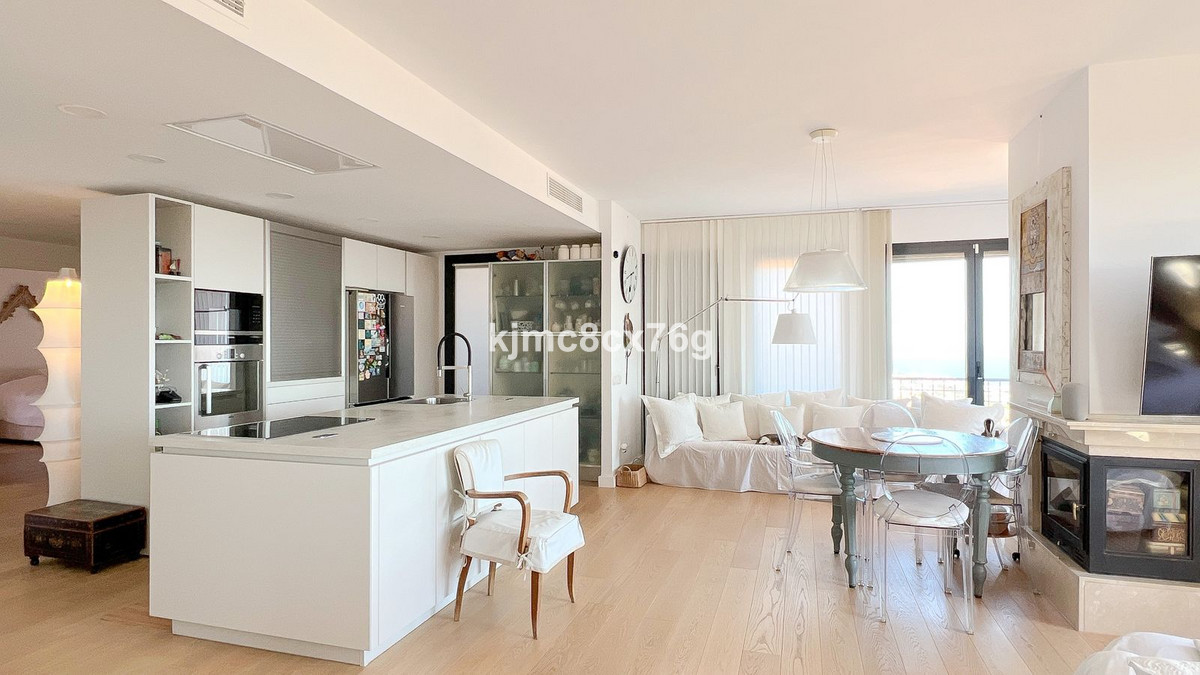 Appartement te koop in Calahonda | 4 slaapkamers H5407117