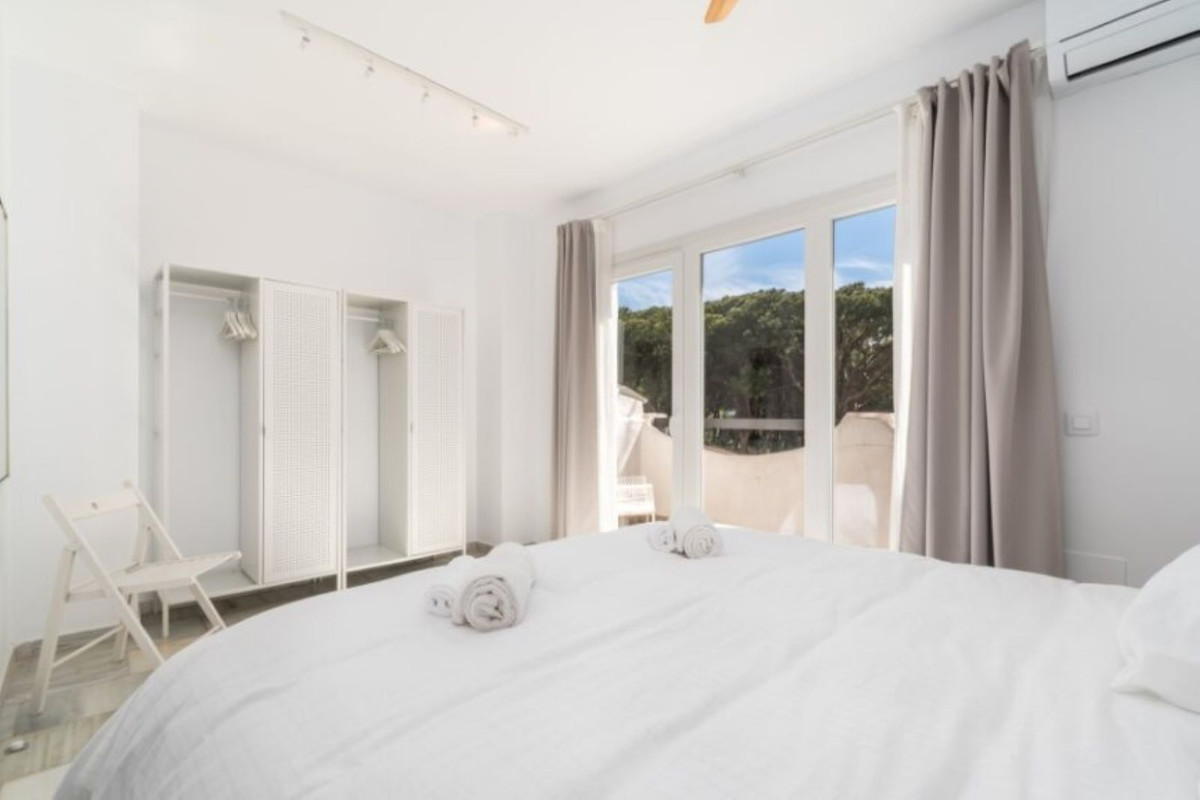 Appartement te koop in Calahonda | 2 slaapkamers H5407783