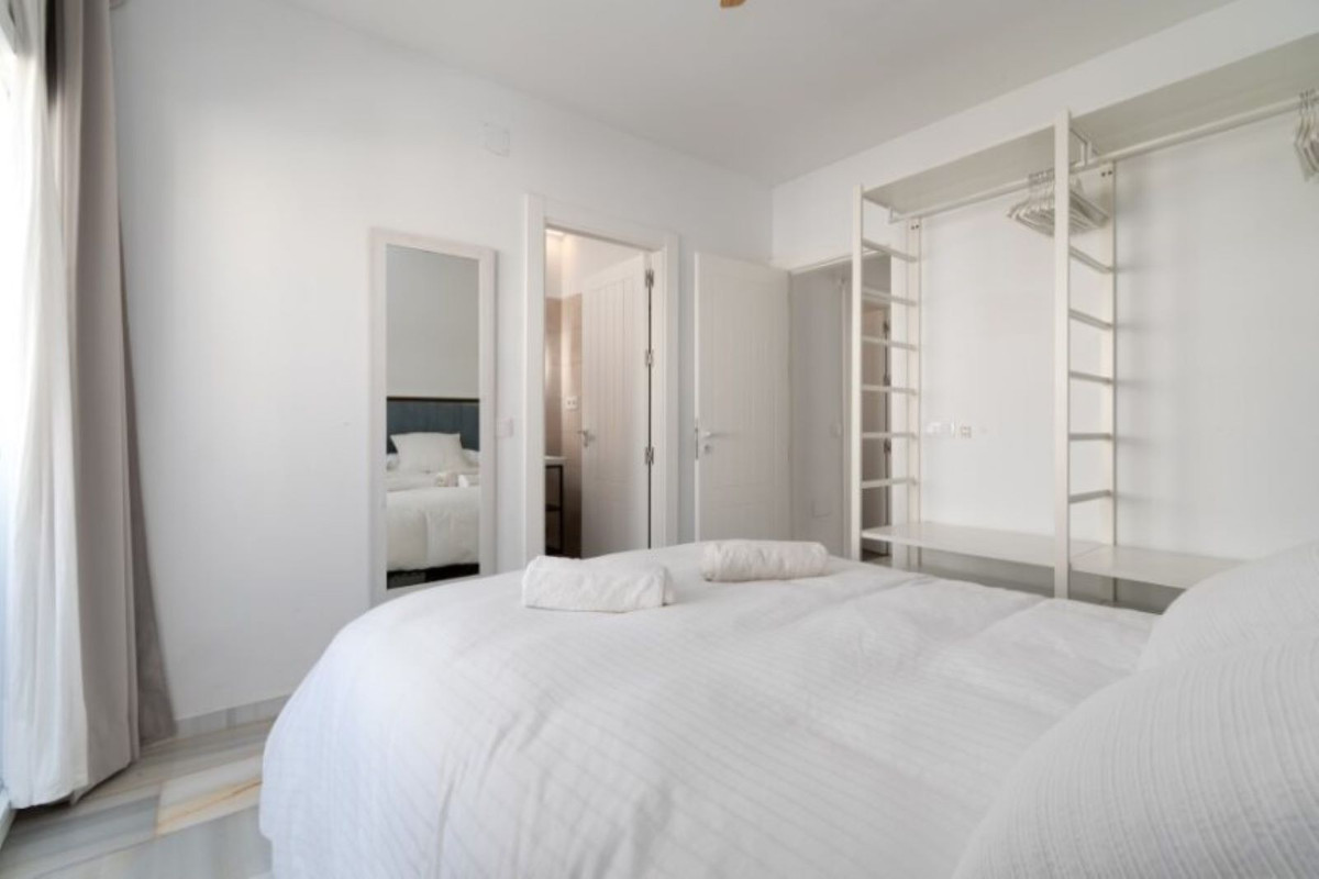 Appartement te koop in Calahonda | 2 slaapkamers H5407783