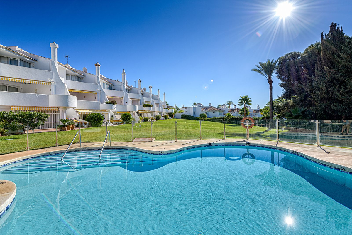Appartement te koop in Calahonda | 2 slaapkamers H5423224