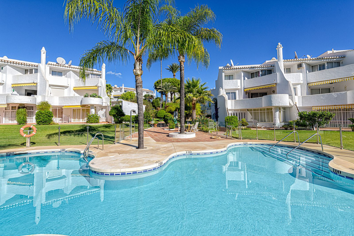 Appartement te koop in Calahonda | 2 slaapkamers H5423224