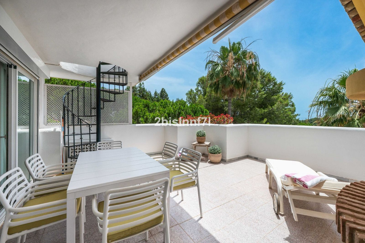 Penthouse te koop in Calahonda | 3 slaapkamers H5423491