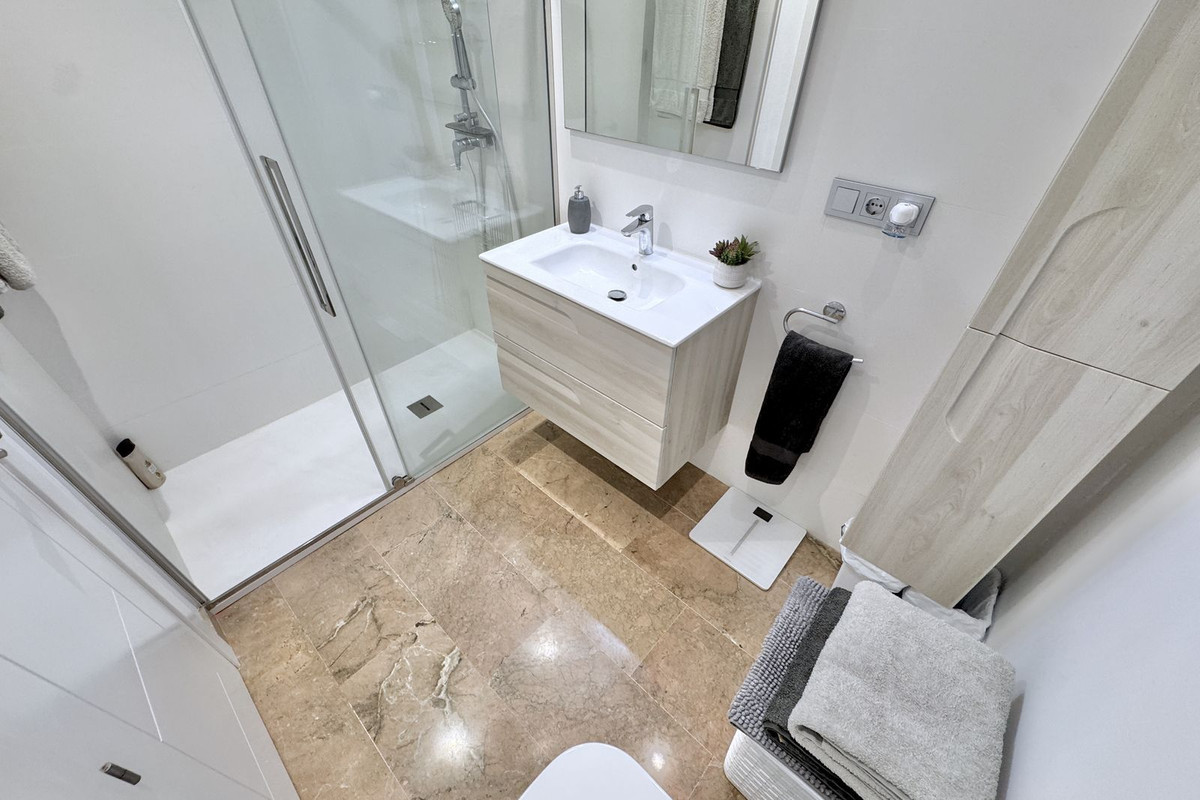 Appartement te koop in Calahonda | 2 slaapkamers H5433196