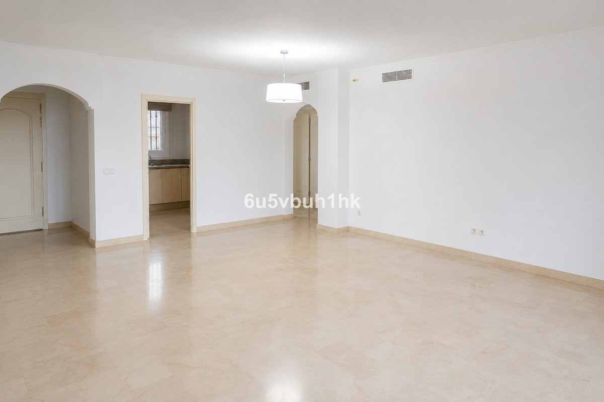 Appartement te koop in Calahonda | 2 slaapkamers H5440231