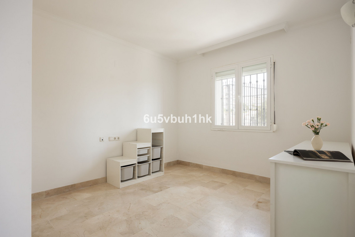 Appartement te koop in Calahonda | 2 slaapkamers H5440231