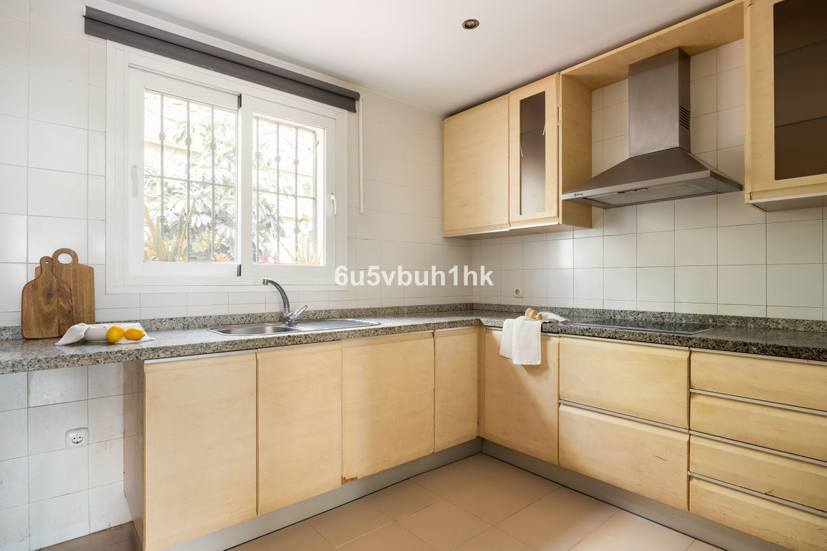 Appartement te koop in Calahonda | 2 slaapkamers H5440231