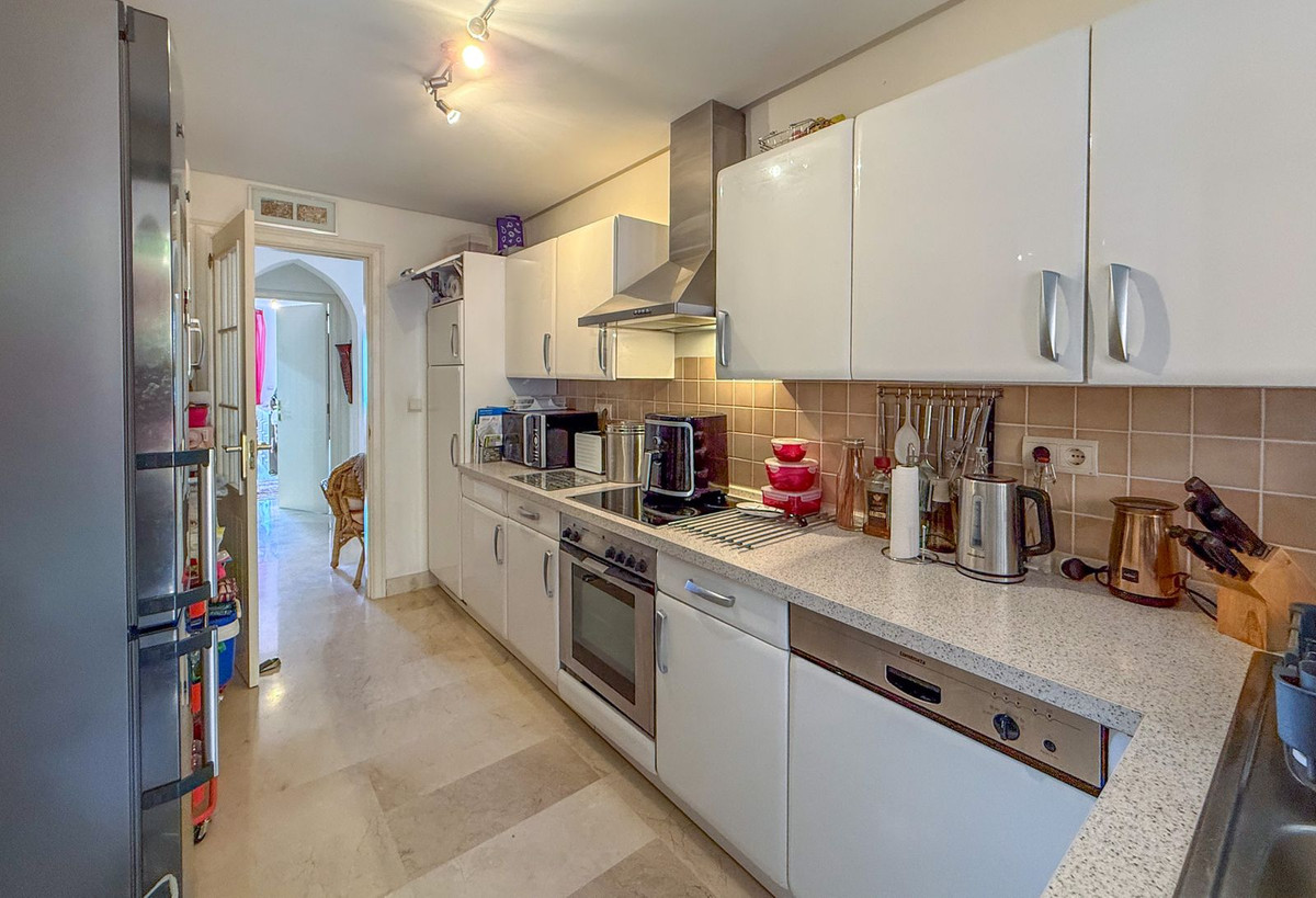 Appartement te koop in Calahonda | 3 slaapkamers H5444059