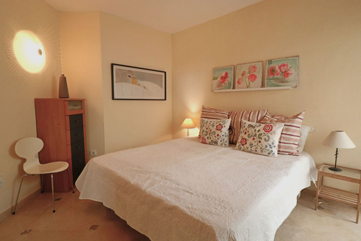 Appartement te koop in Calahonda | 2 slaapkamers H5446420