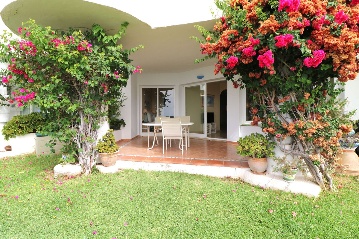 Appartement te koop in Calahonda | 2 slaapkamers H5446420