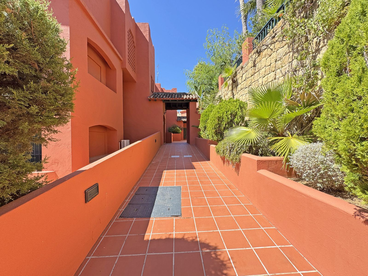 Appartement te koop in Calahonda | 2 slaapkamers H5452258