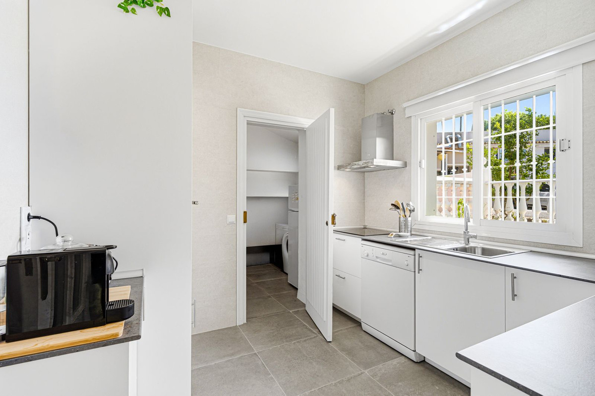 Huis te koop in Calahonda | 4 slaapkamers H5460838