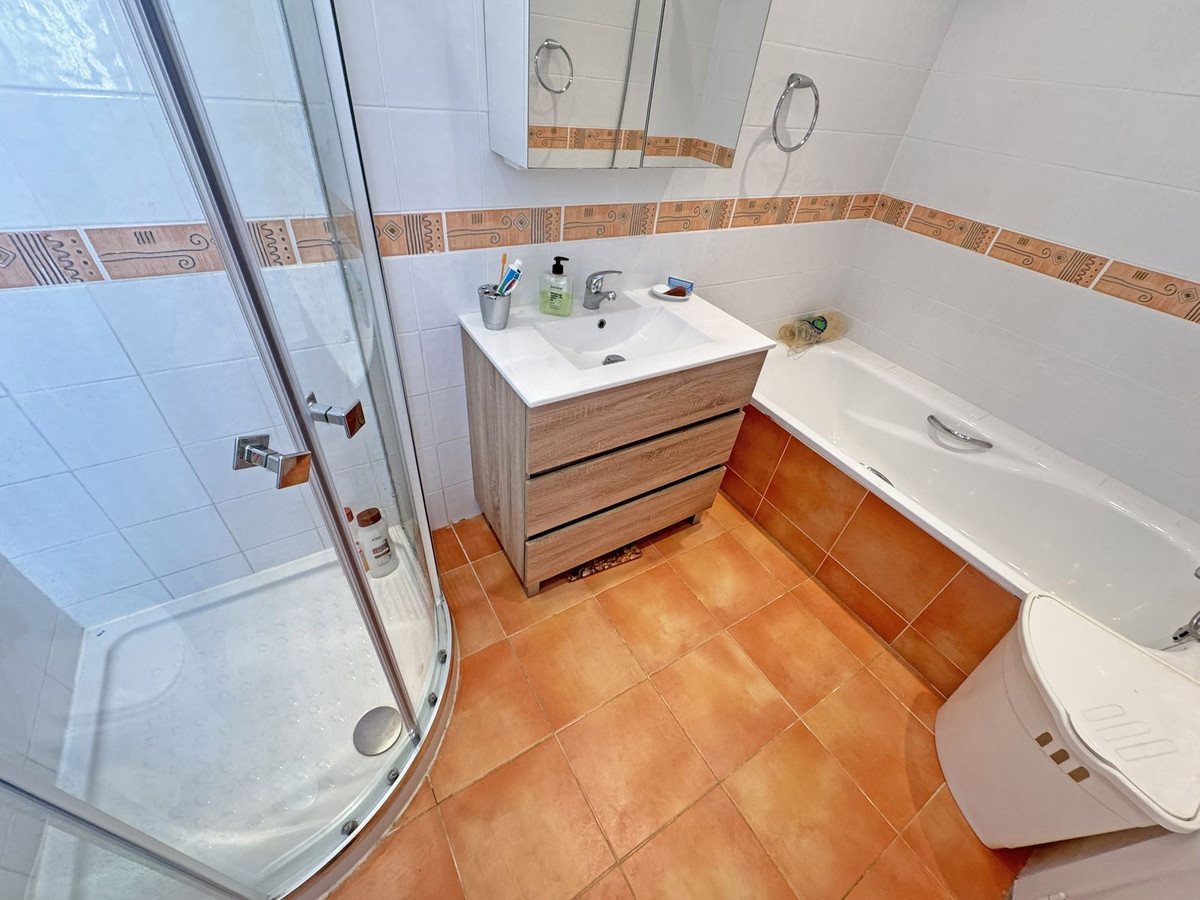 Appartement te koop in Calahonda | 2 slaapkamers H5462347