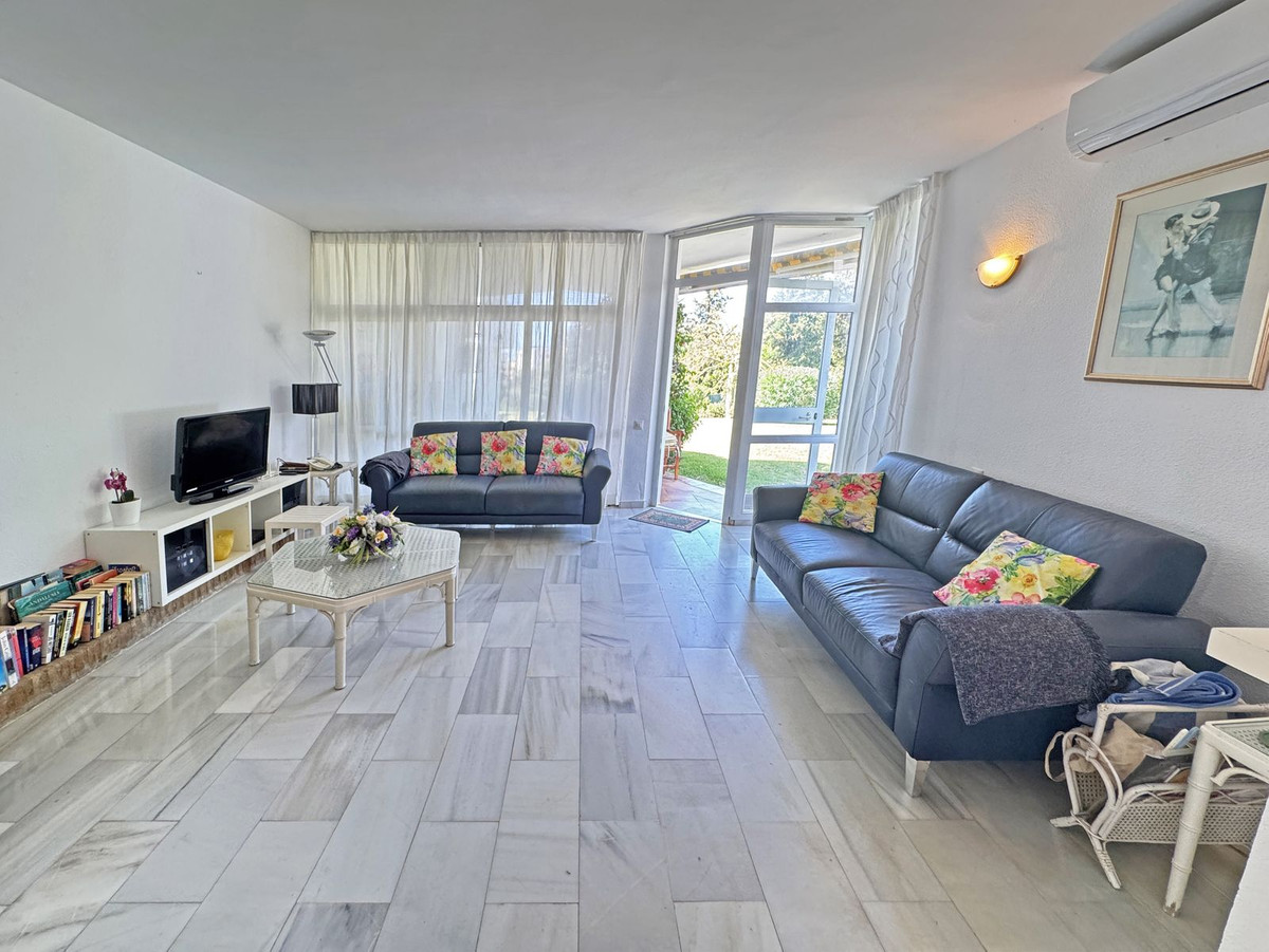 Appartement te koop in Calahonda | 2 slaapkamers H5462347
