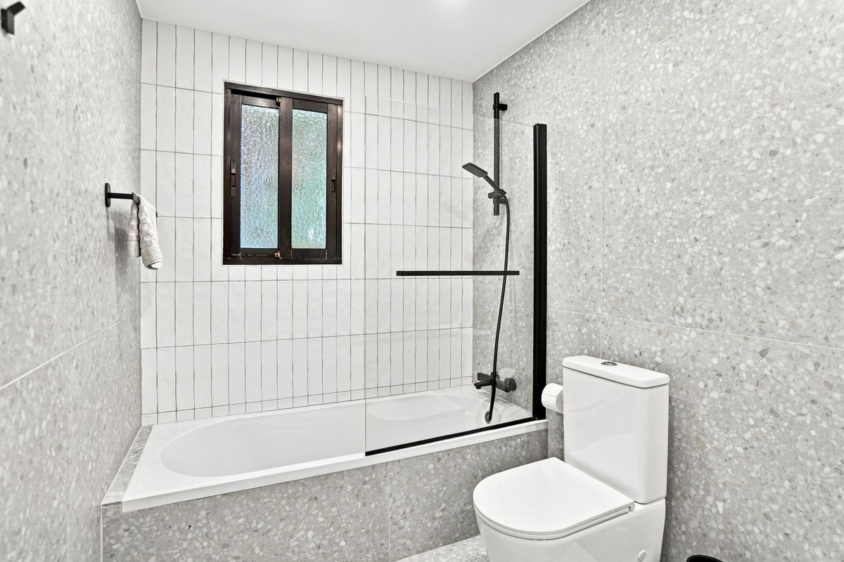 Appartement te koop in Calahonda | 2 slaapkamers H5470465