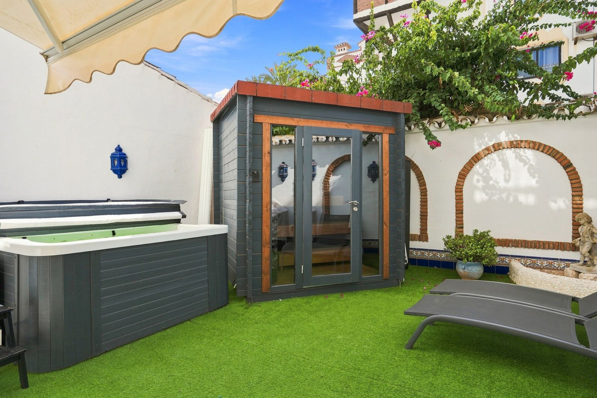 Appartement te koop in Calahonda | 2 slaapkamers H5470465
