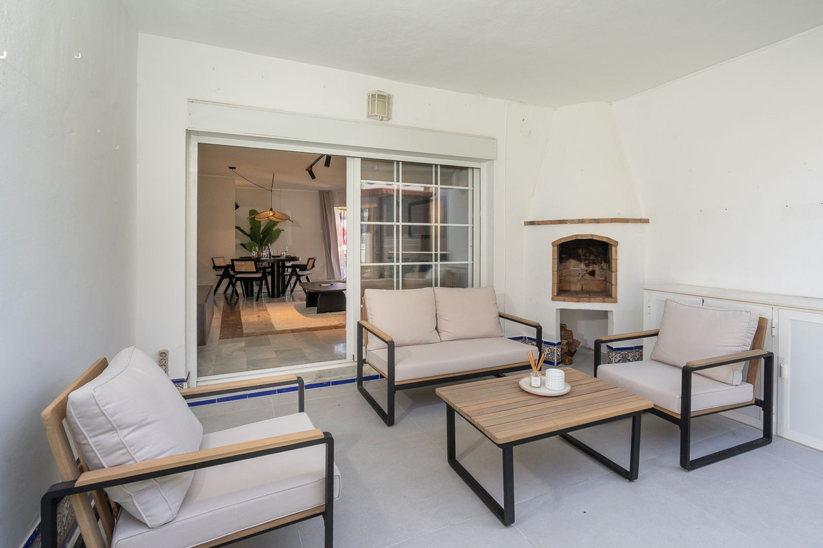 Appartement te koop in Calahonda | 2 slaapkamers H5470465