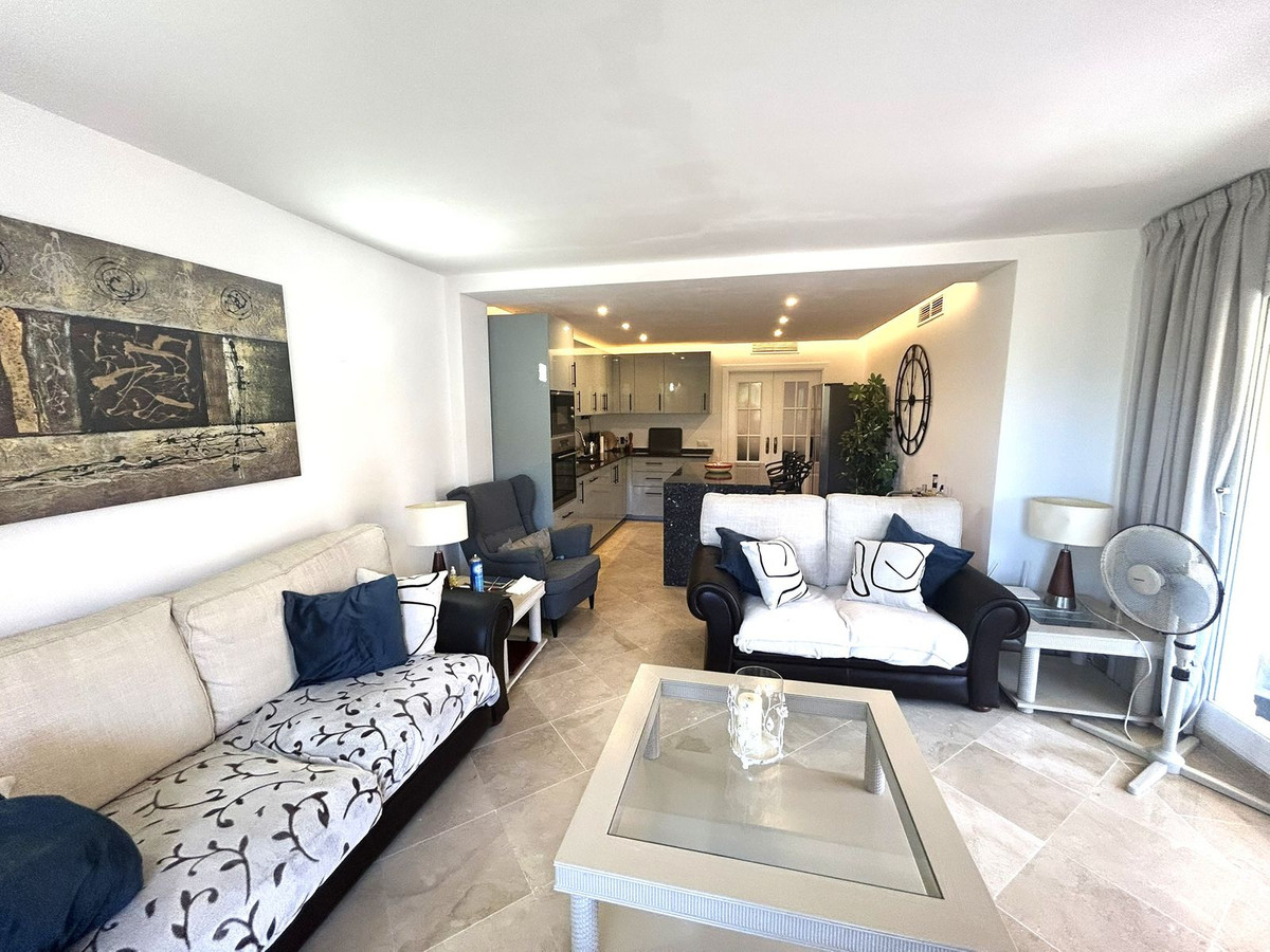Appartement te koop in Calahonda | 2 slaapkamers H5474722