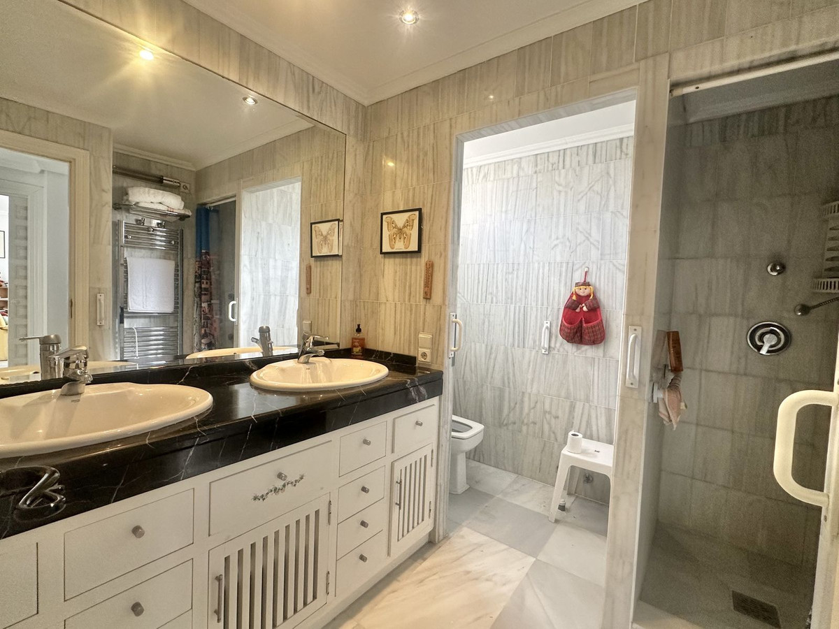 Appartement te koop in Calahonda | 3 slaapkamers H5480647