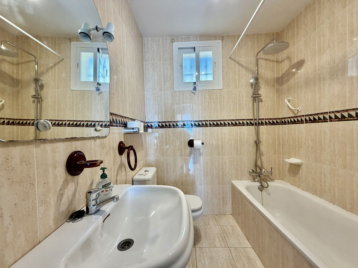 Appartement te koop in Calahonda | 2 slaapkamers H5482462