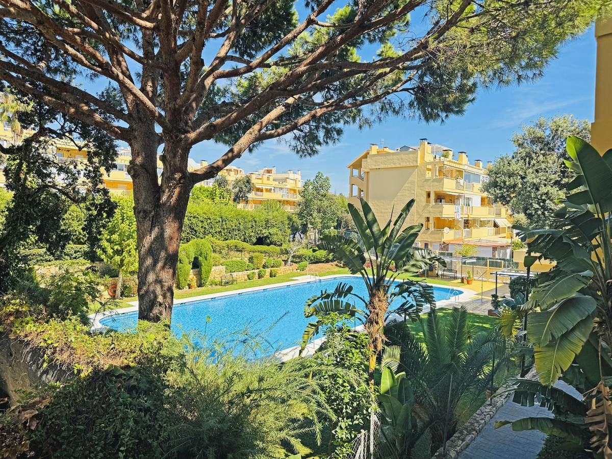 Appartement te koop in Calahonda | 1 slaapkamers H5483446