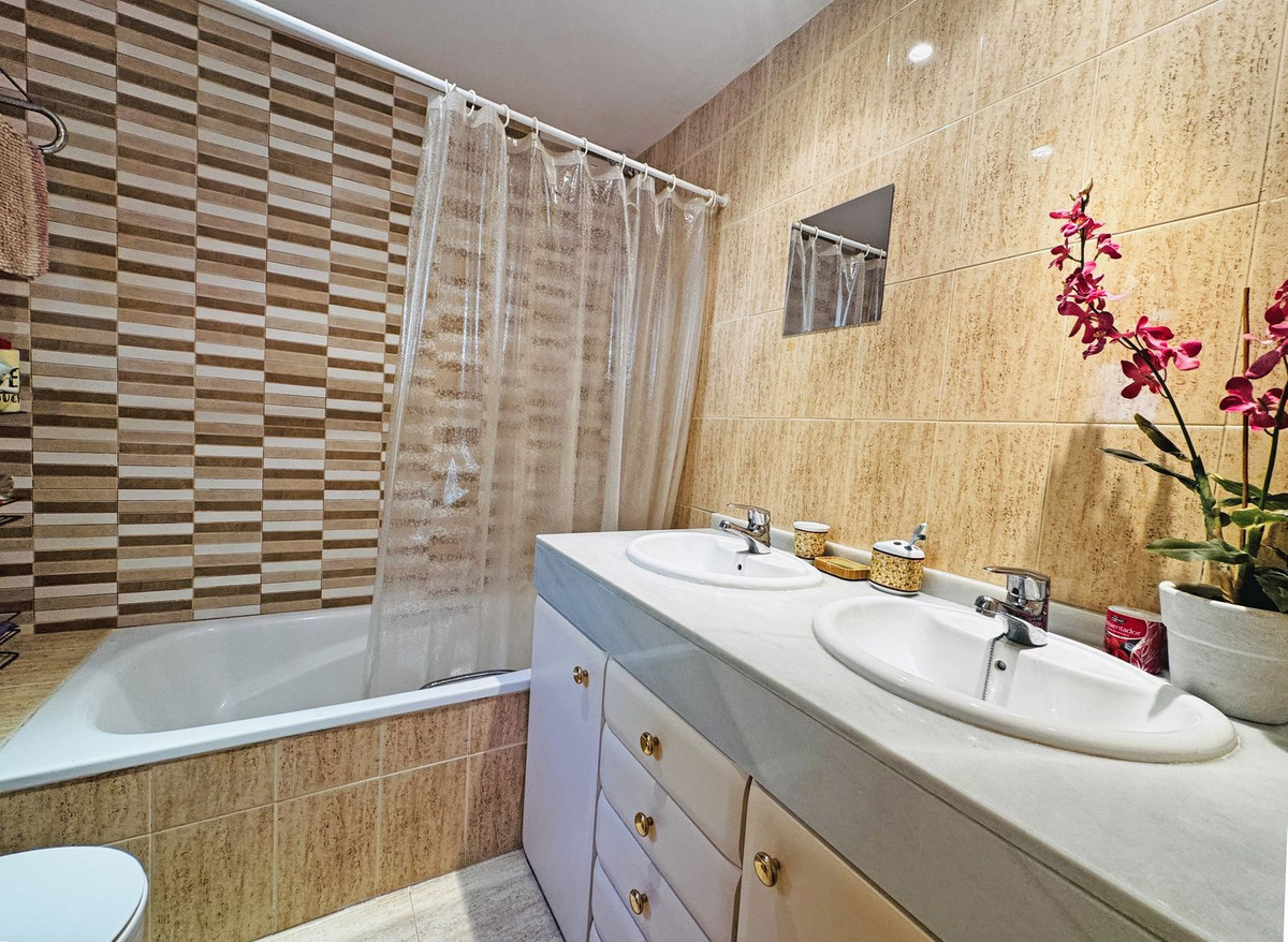 Appartement te koop in Calahonda | 1 slaapkamers H5483446