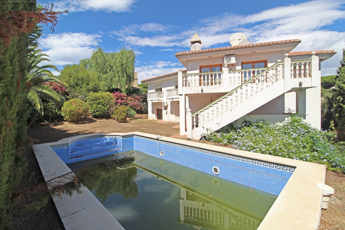 Penthouse te koop in Calahonda | 8 slaapkamers H5486128