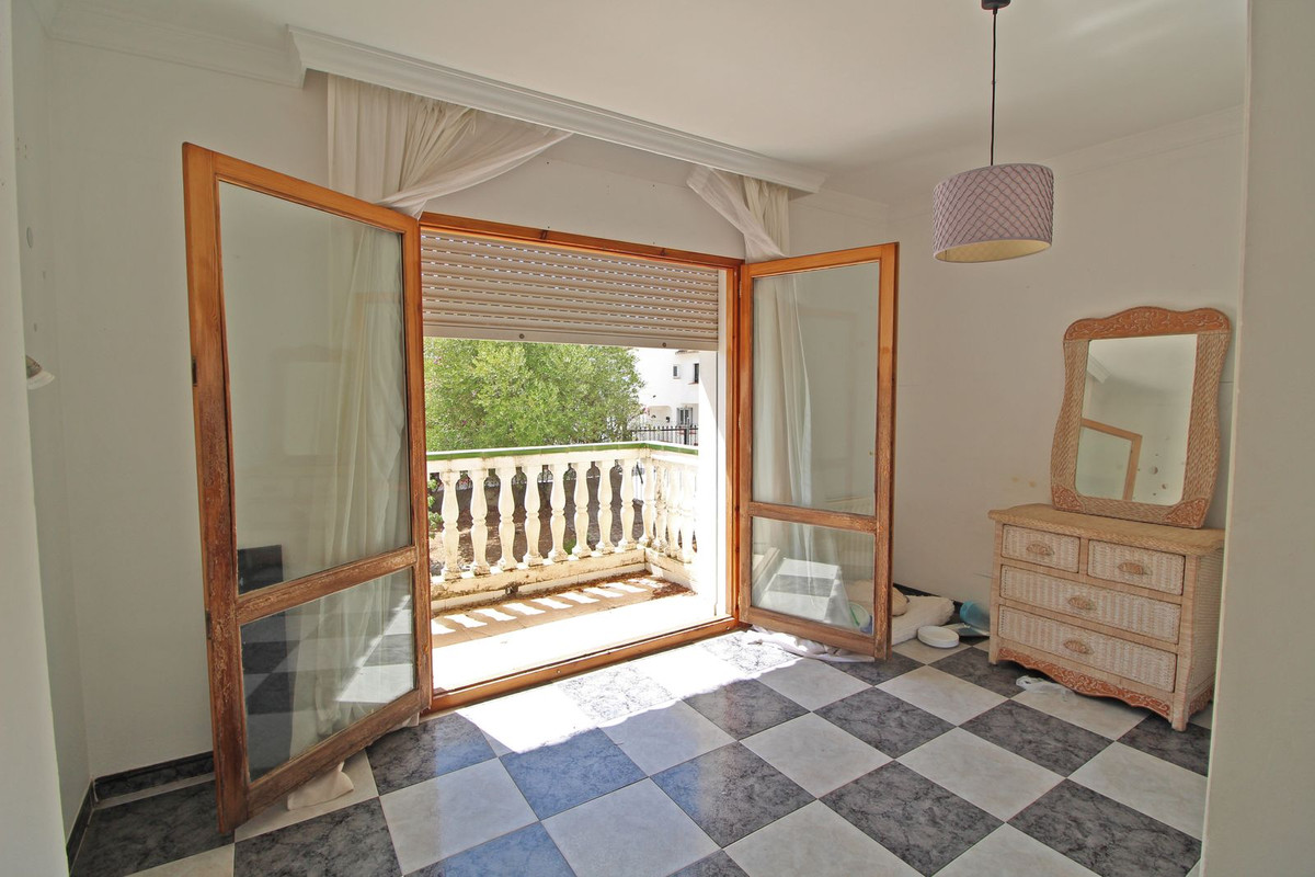 Penthouse te koop in Calahonda | 8 slaapkamers H5486128