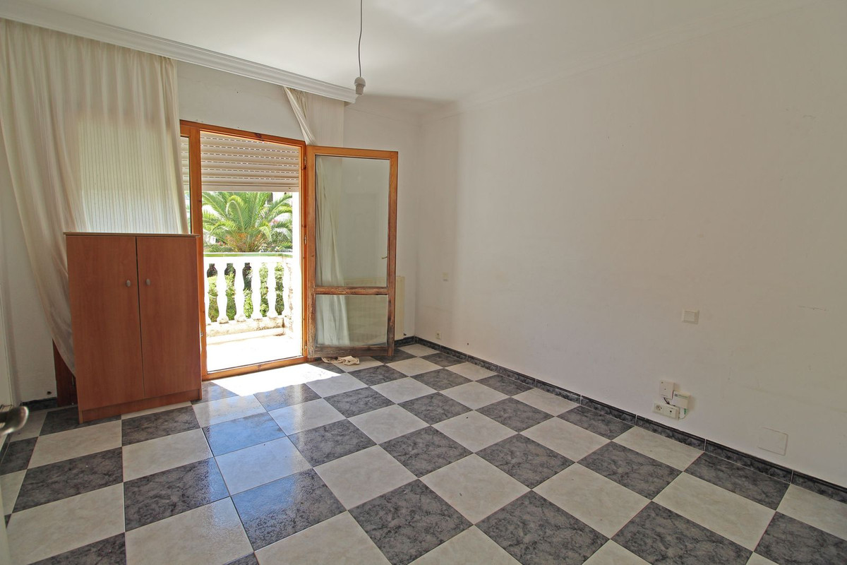 Penthouse te koop in Calahonda | 8 slaapkamers H5486128