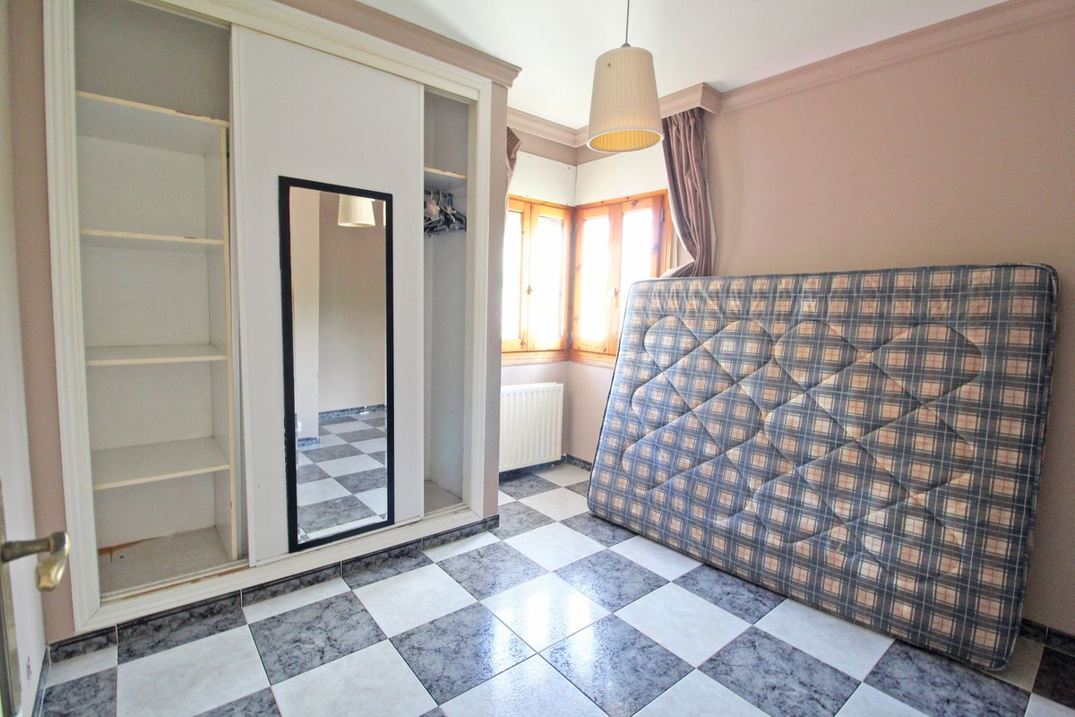 Penthouse te koop in Calahonda | 8 slaapkamers H5486128