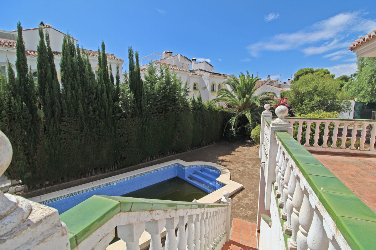 Penthouse te koop in Calahonda | 8 slaapkamers H5486128