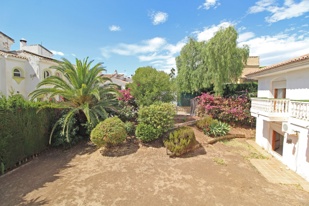 Penthouse te koop in Calahonda | 8 slaapkamers H5486128