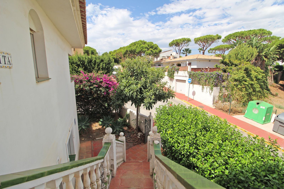 Penthouse te koop in Calahonda | 8 slaapkamers H5486128