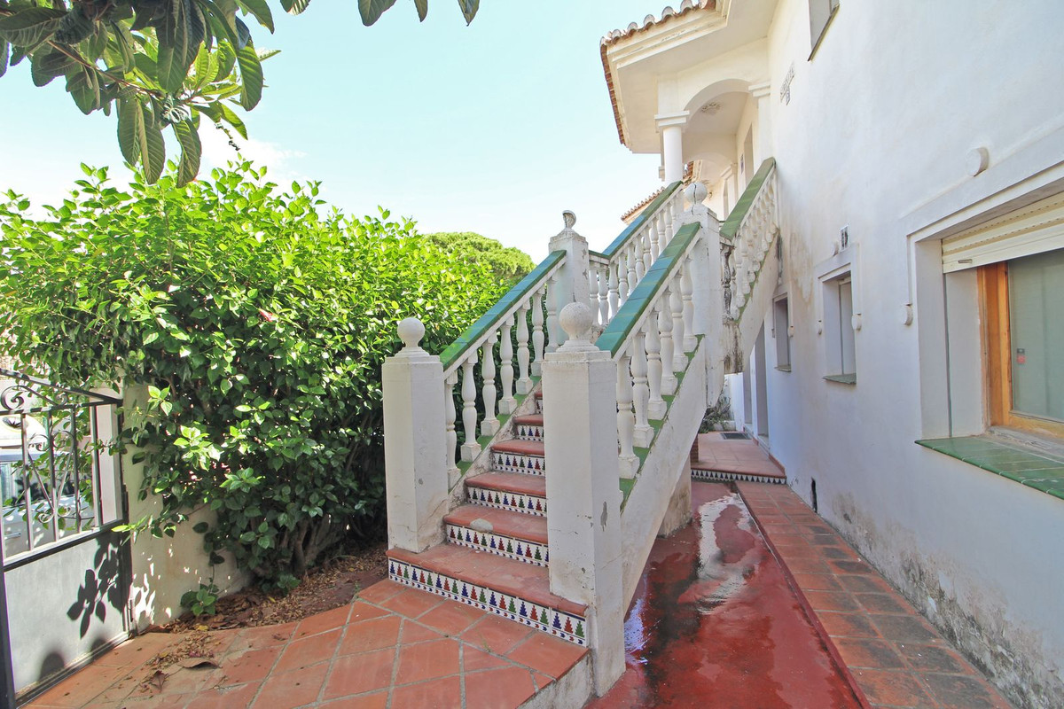 Penthouse te koop in Calahonda | 8 slaapkamers H5486128