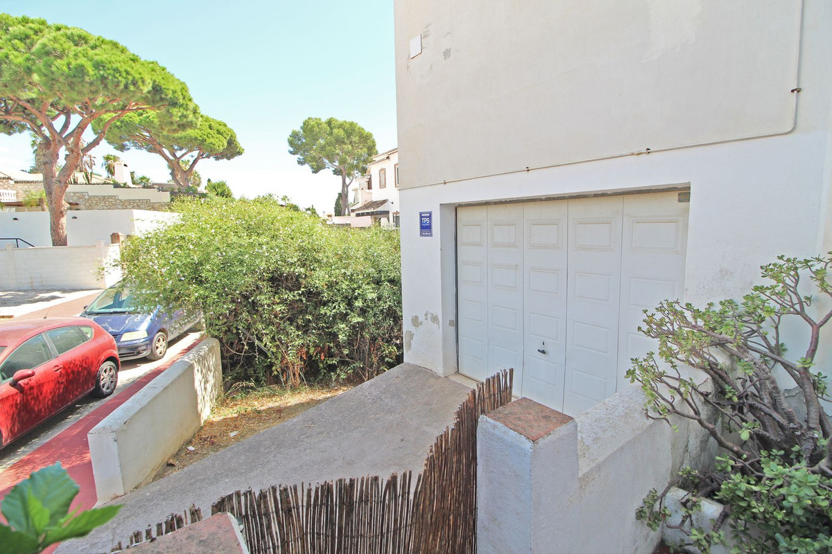 Penthouse te koop in Calahonda | 8 slaapkamers H5486128