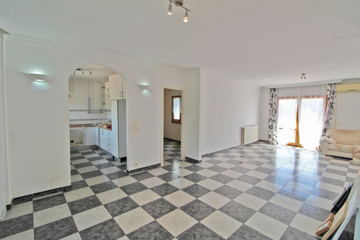 Penthouse te koop in Calahonda | 8 slaapkamers H5486128