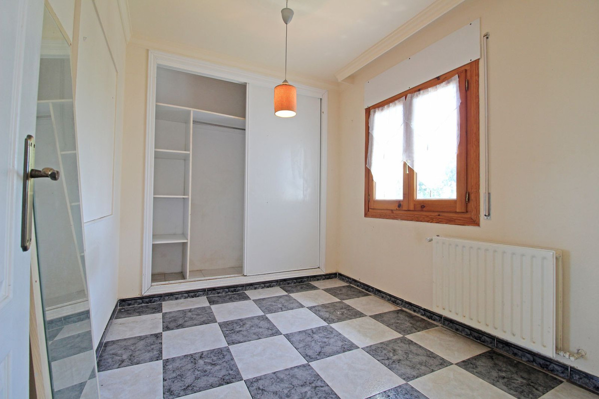 Penthouse te koop in Calahonda | 8 slaapkamers H5486128