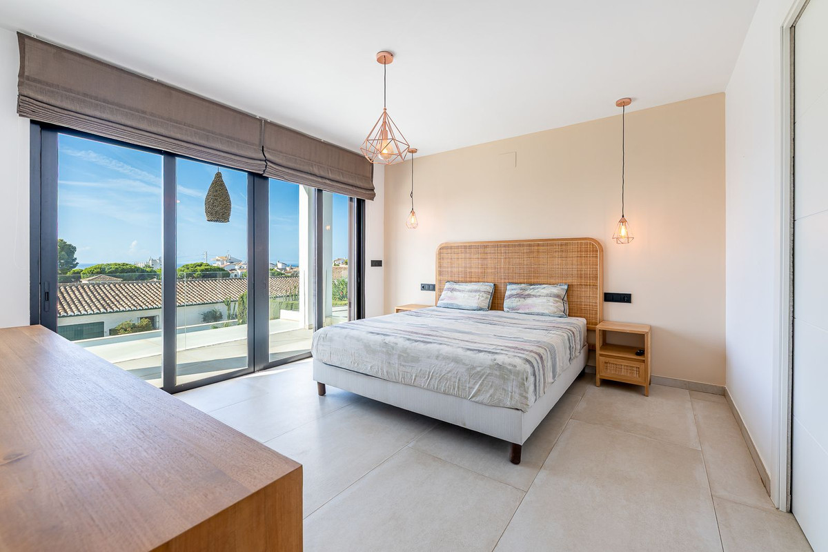 Percelen te koop in Calahonda | 4 slaapkamers H5494105