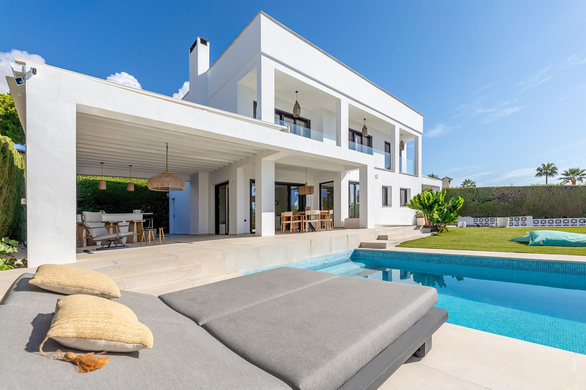 Percelen te koop in Calahonda | 4 slaapkamers H5494105
