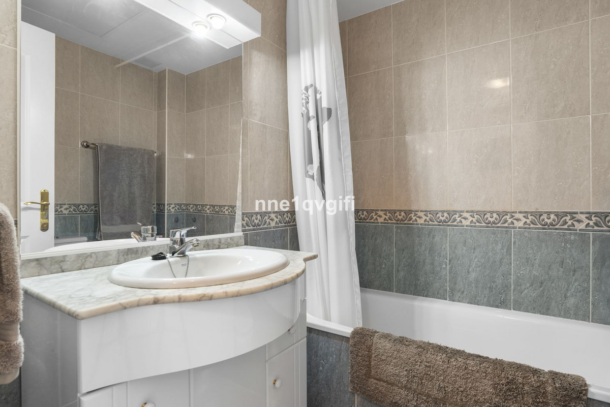 Appartement te koop in Calahonda | 2 slaapkamers H5495305